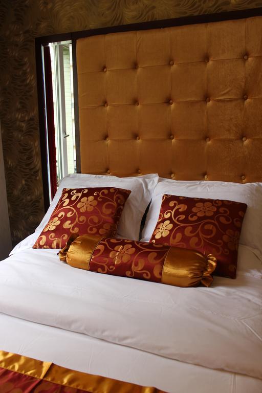 Hotel Des Buttes Chaumont Paris Rum bild